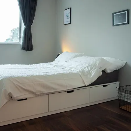 Spacious, Modern Two Bed With Parking * Dublin