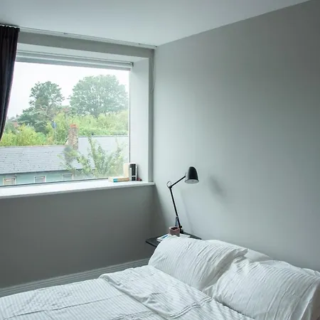 Apartamento Spacious, Modern Two Bed With Parking Dublín